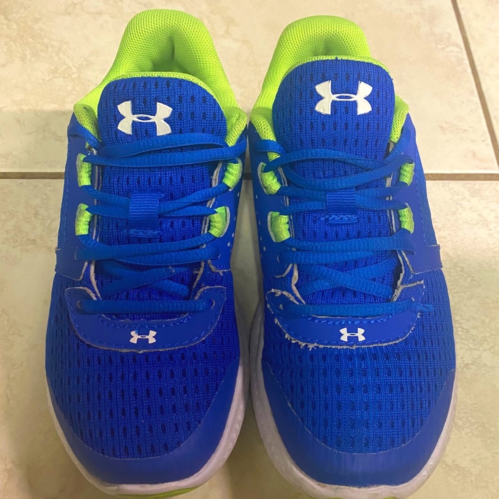 Size 12 C Under Armour